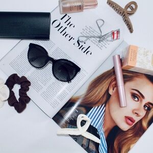 BURBERRY Black Sunglasses with Classic Logo Inside Frame